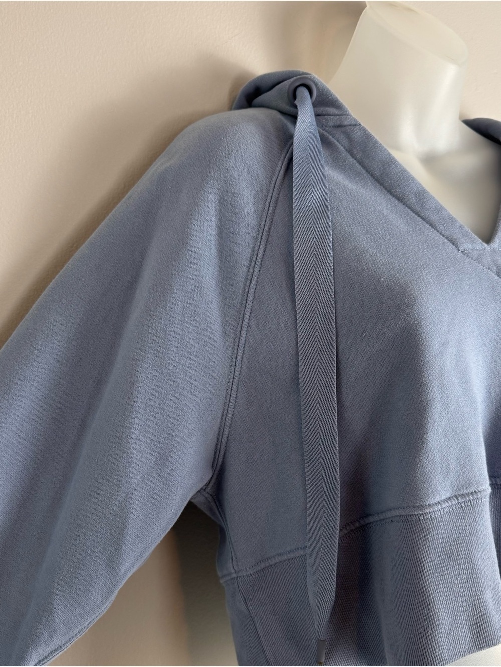 Abercrombie & Fitch Light Blue Cropped V-Neck Hoodie - Picture 2 of 6